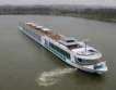 Нов пътнически кораб на вода  