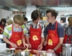 Nestle обучава младежи на  кулинария