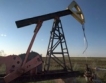Голямо хранилище за суров петрол унищожено